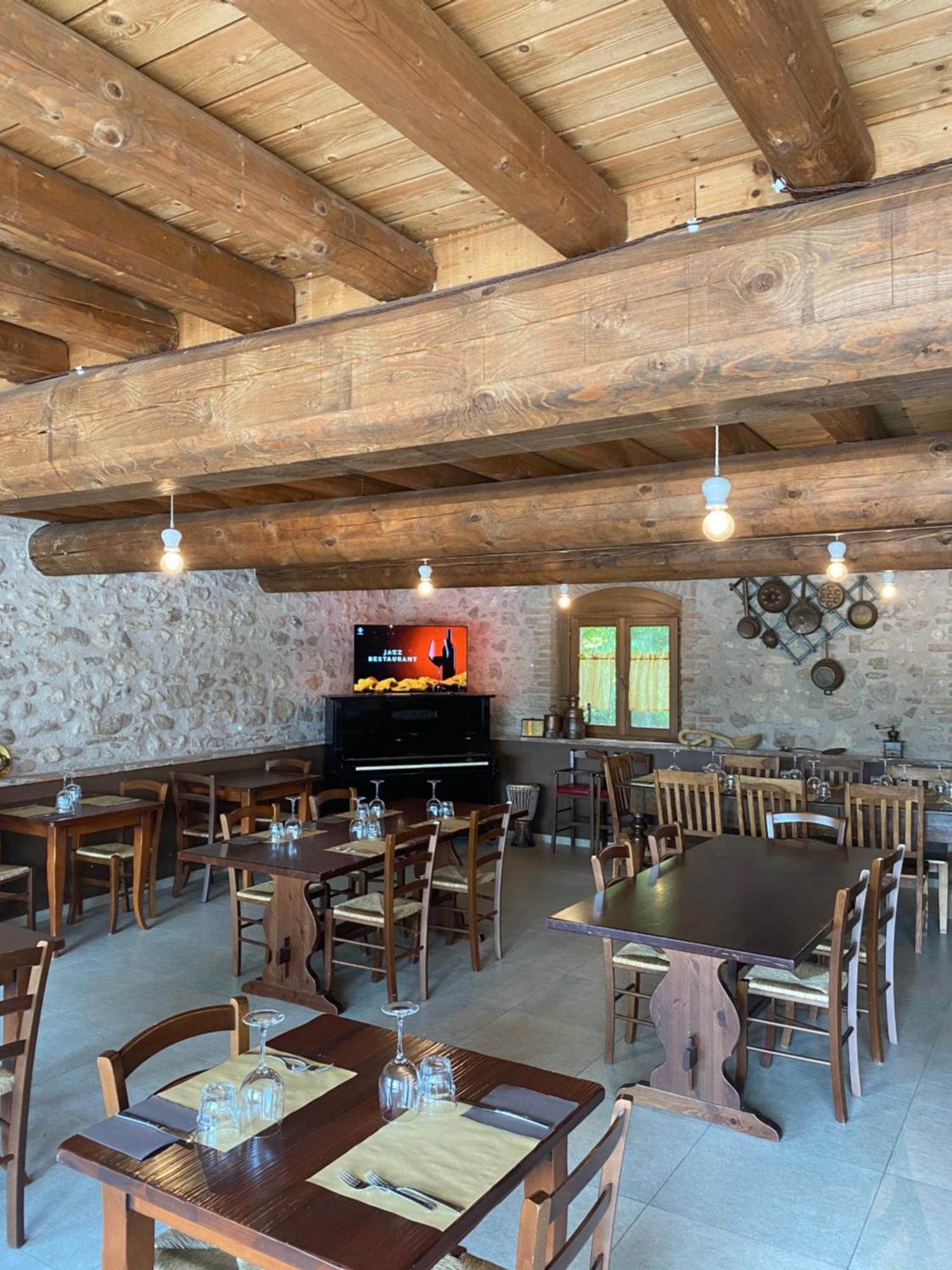 Corte Davini Agriturismo 蒙赞巴诺 外观 照片