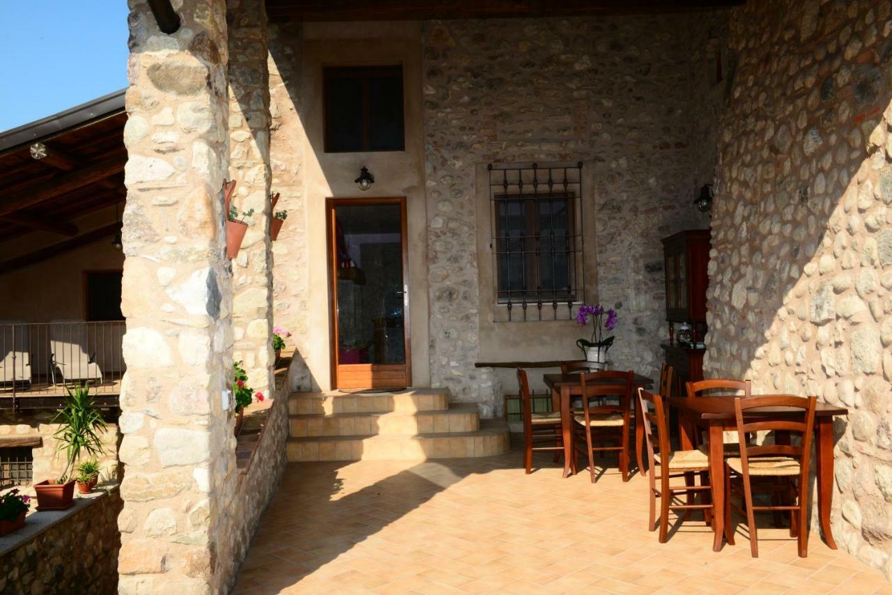 Corte Davini Agriturismo 蒙赞巴诺 外观 照片