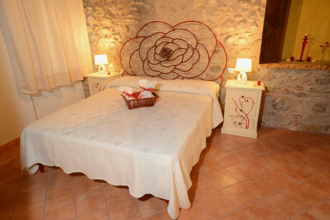 Corte Davini Agriturismo 蒙赞巴诺 外观 照片